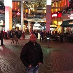 Meet your Posher, Howard